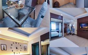 Two Palmtree Villas Newport Boulevard Near Naia 3 Pasay City